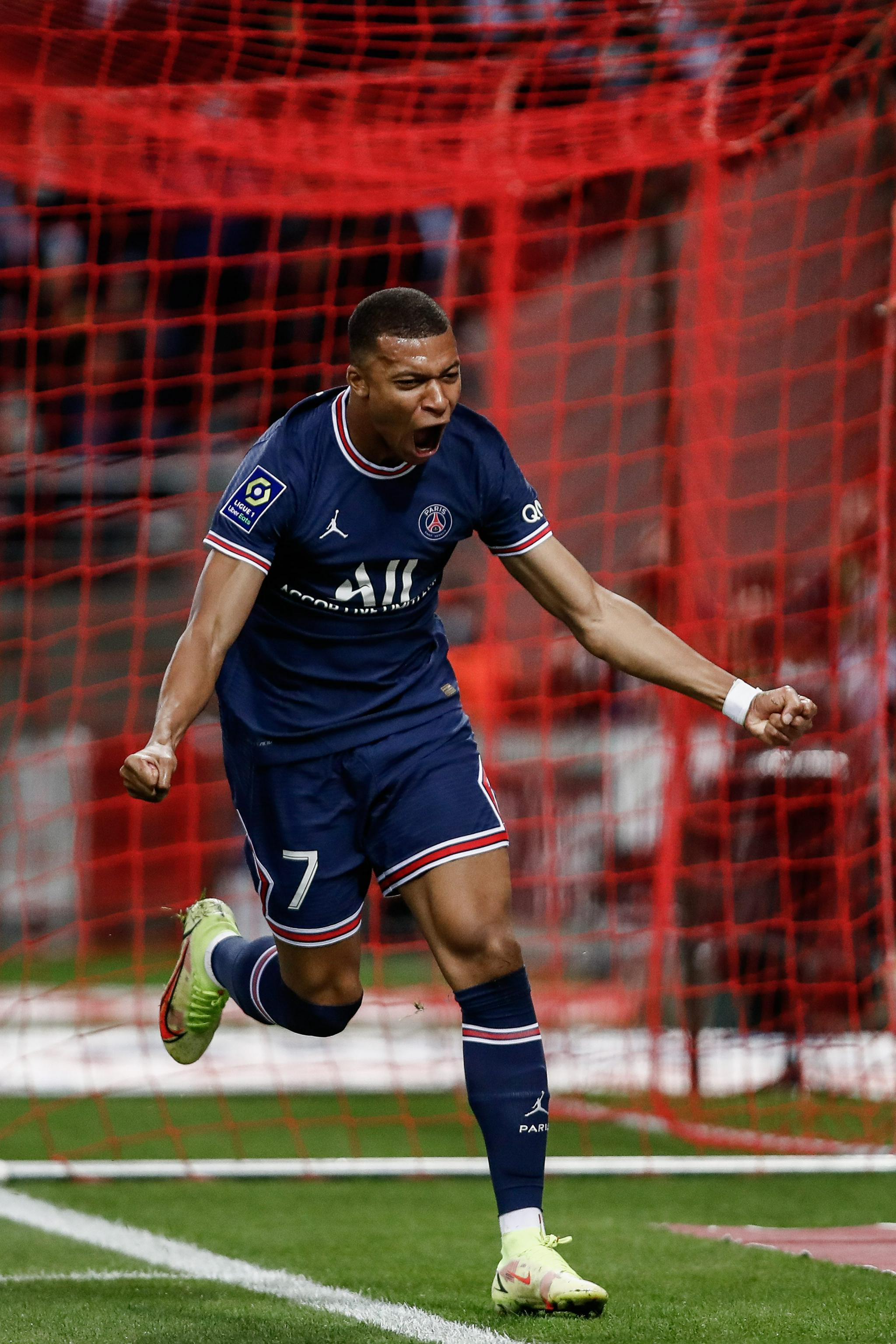 特朗普二儿子：是蓝军邀请我爸颁奖的，他们说这是最大的荣誉（特朗普次子：蓝军邀请我父亲颁奖，称此为最高荣誉）