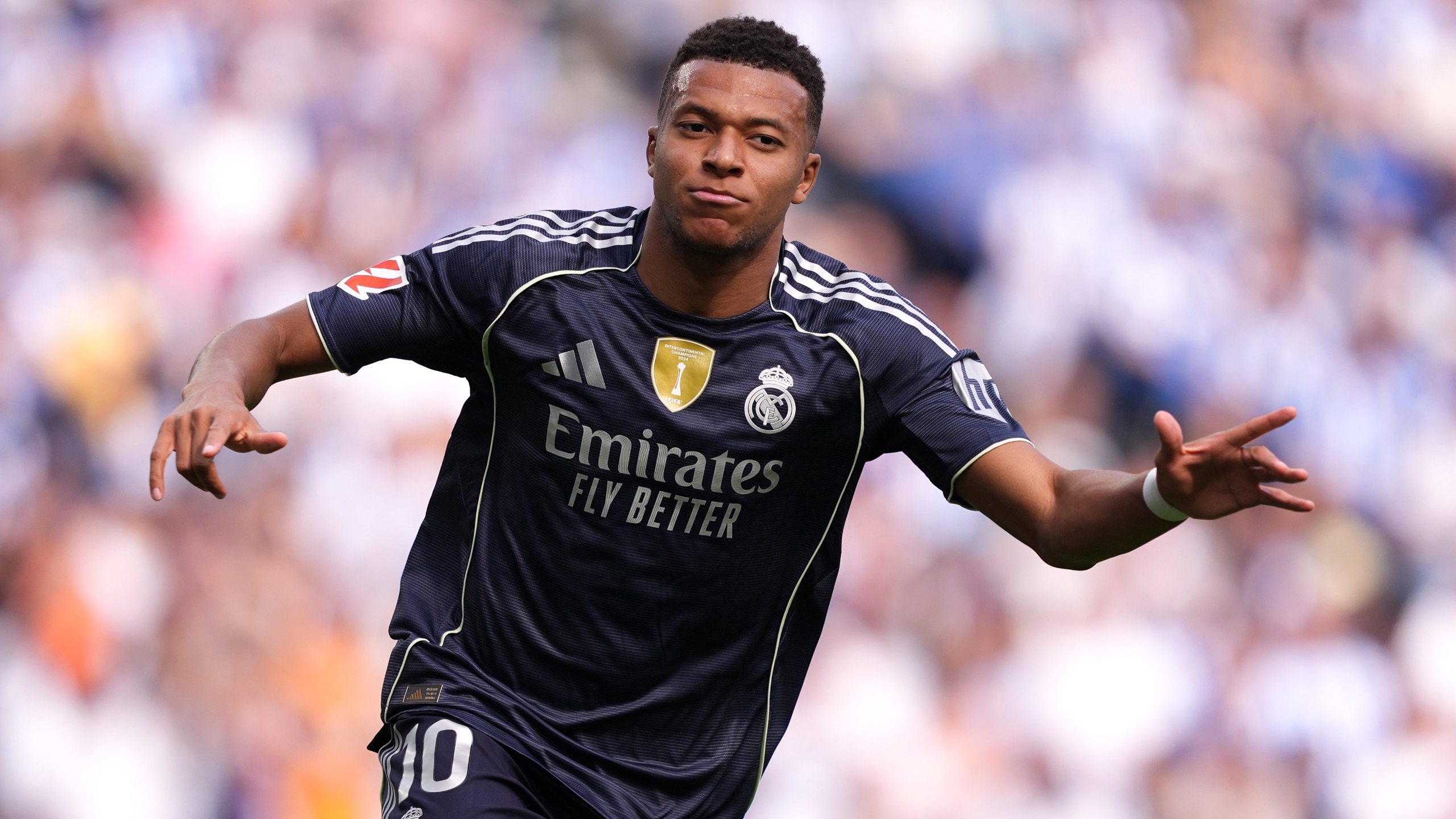 下半场继续委以重任！斯普利特针对指导杨瀚森（下半场仍扛重担！斯普利特对杨瀚森进行针对性指导）