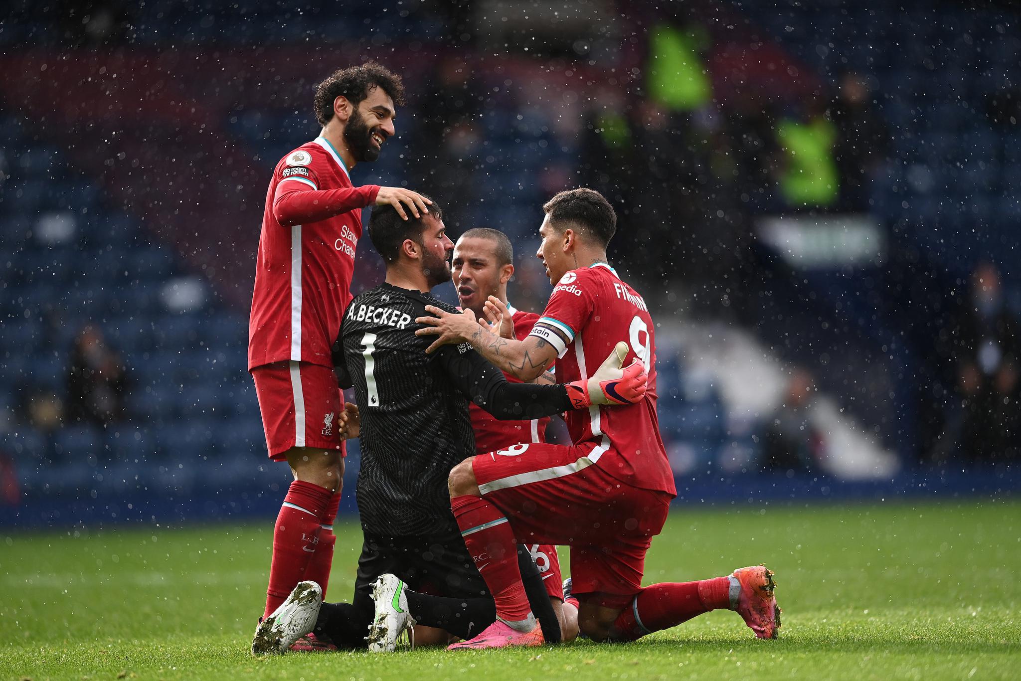 火箭状元秀哈登带队险胜国王（状元秀哈登率领火箭险胜国王）